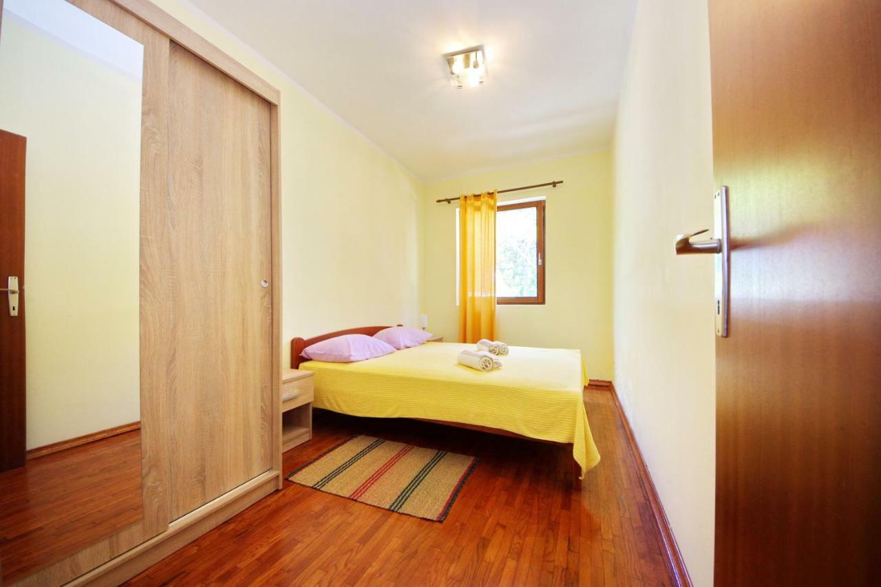Apartments Eduard Vrsi Dış mekan fotoğraf