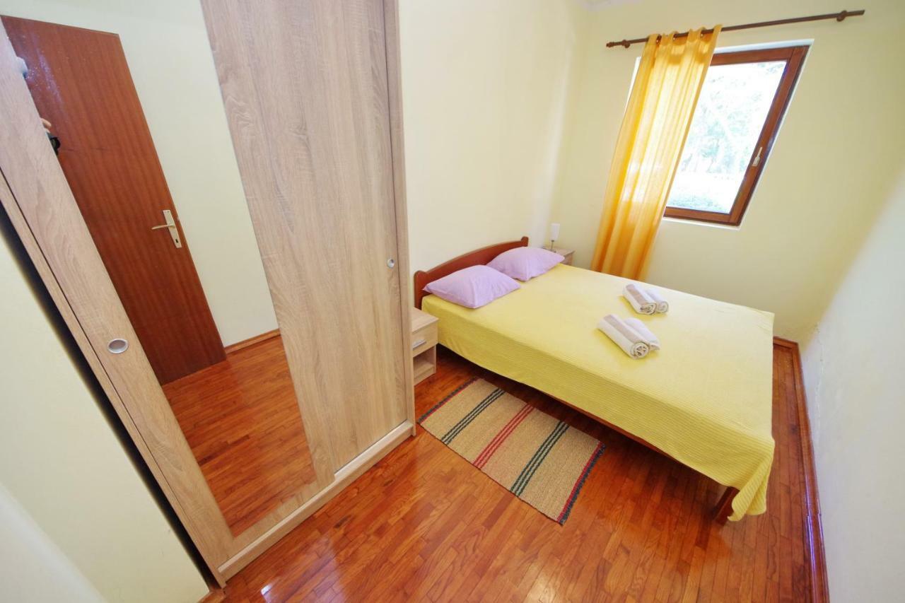 Apartments Eduard Vrsi Dış mekan fotoğraf