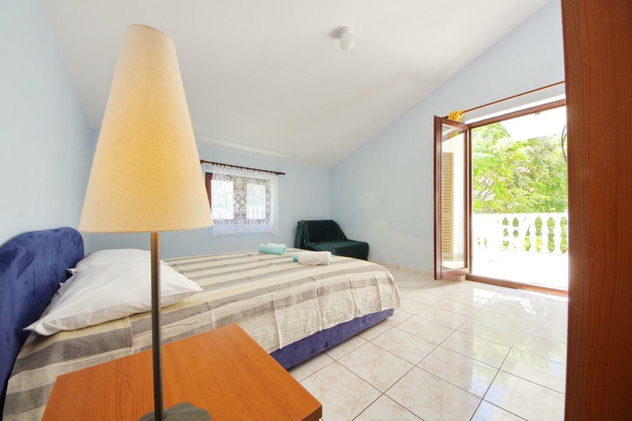 Apartments Eduard Vrsi Dış mekan fotoğraf