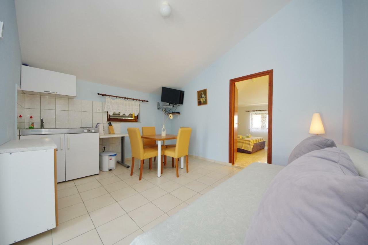 Apartments Eduard Vrsi Dış mekan fotoğraf